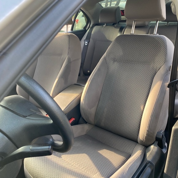 2014 Volkswagen Jetta - Picture 6 of 8